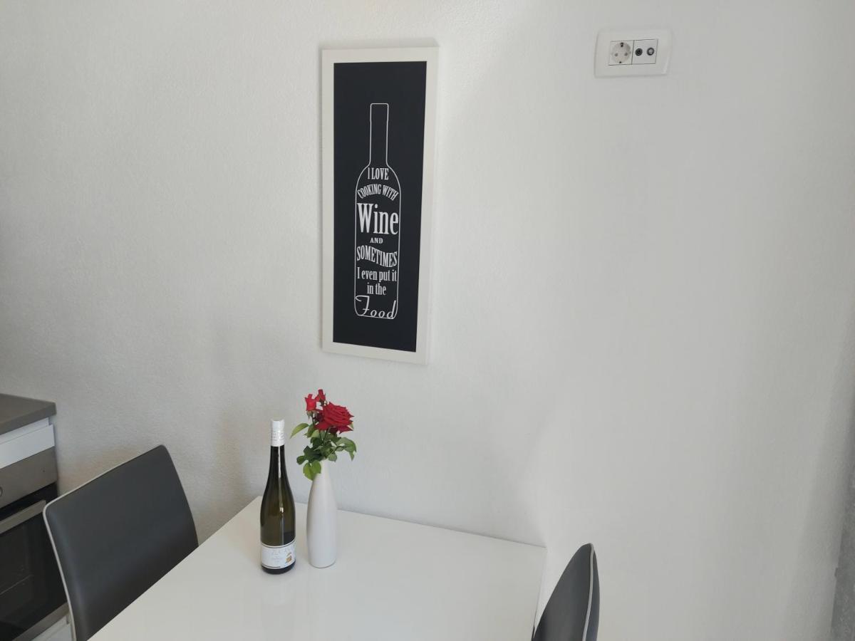 Mimi Διαμέρισμα Χβαρ Εξωτερικό φωτογραφία